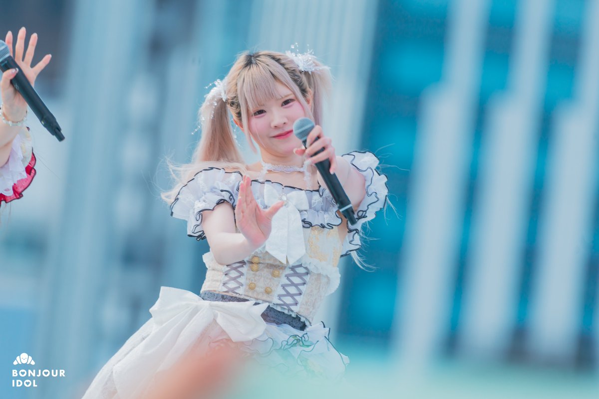 bonjour_idol's tweet photo. 【#TIF2026 - Friday】
The SKY STAGE welcomes RiNCENT♯ and their overflowing energy! 🌺🫧
@rincent_idol @TIP_TIF_staff
#RiNCENT #リンセント #BonjourIdol https://t.co/EqfIiT58aU