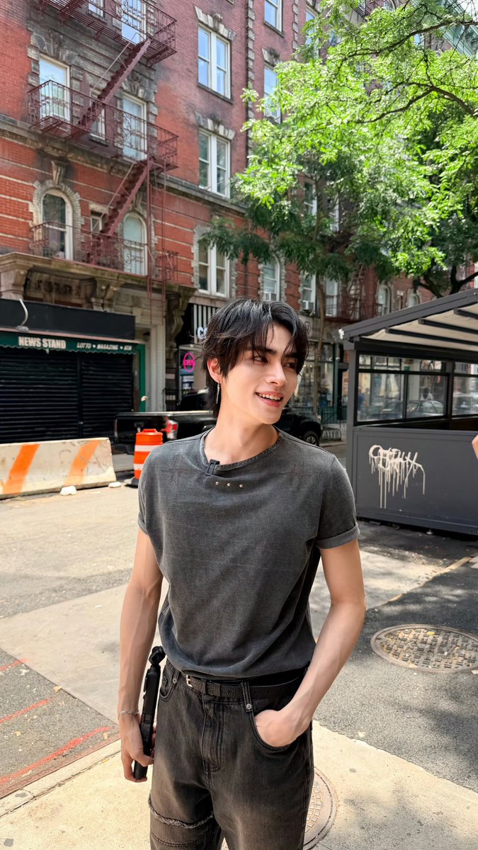 xiaojun_xdj's tweet photo. Xiaojun Weibo update

“New York trip” https://t.co/qabyLz2eHa