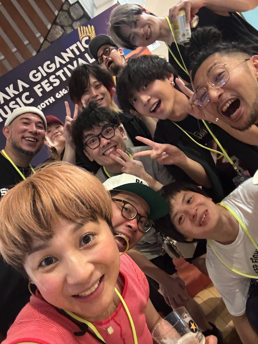 KameThss's tweet photo. メンバーやスタッフさんから、ジャイガのオフショットが送られてきたりして、余韻半端ない…w

これから楽しみだな

みんなとたくさんライブやりたい

もっと頑張らないと🐢🪊🔥

#skaskaclub
#スカスカクラブ https://t.co/rhvb79i9cD