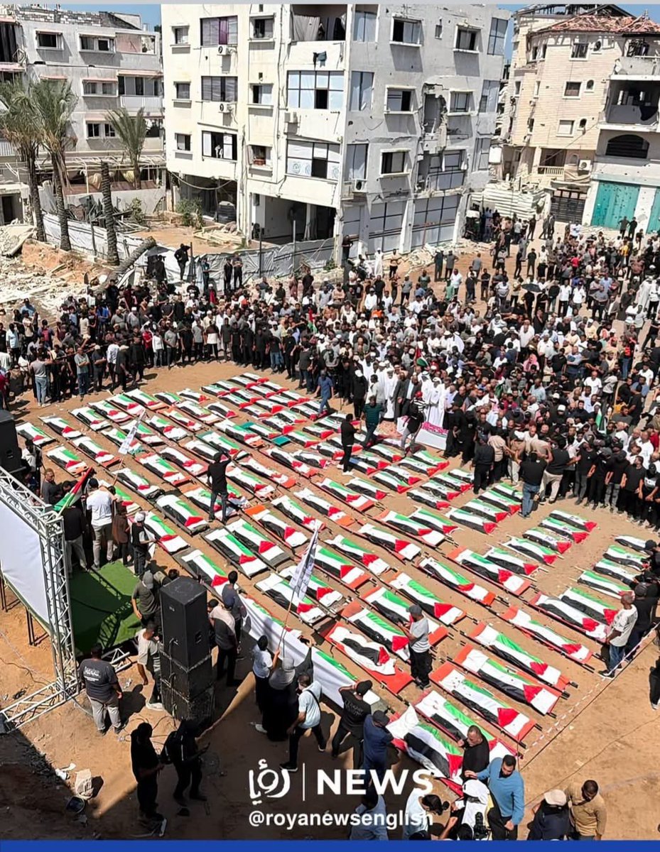 MustafaBarghou1's tweet photo. The funeral of 112 Palestinians whose bodies were recovered from under the rubble in Gaza .
200 families couldn’t bid farewell to their beloved because their bodies couldn’t be recovered. https://t.co/xOgefX5TSC