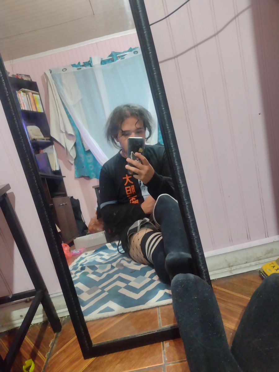 Patata_YuY's tweet photo. Ola busco amigos 🗿

#femboy #femboyespañol #trapito https://t.co/TVyUnWIlDi