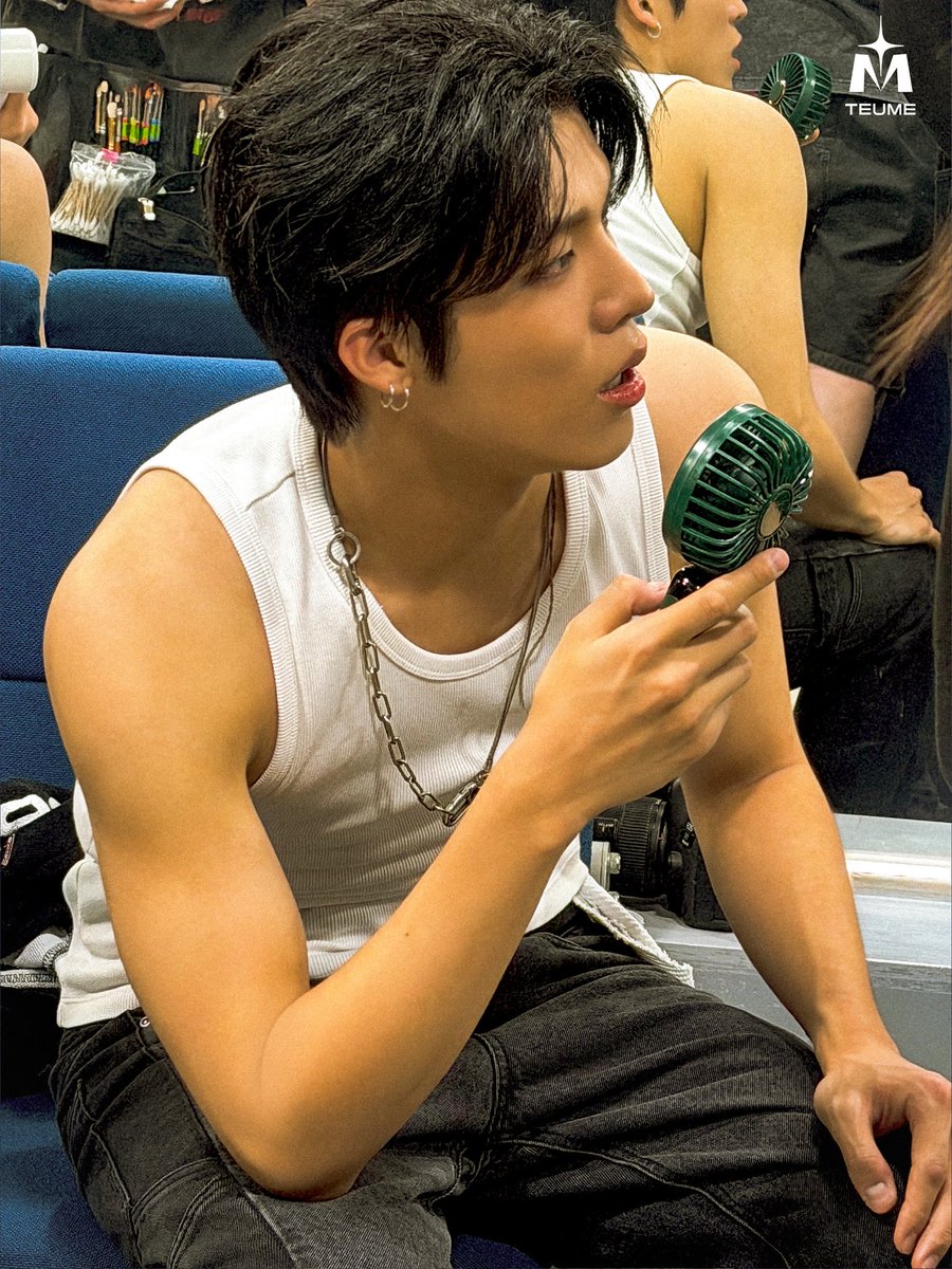 0928GALLERY tweet picture