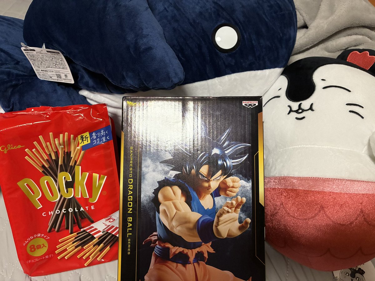 you_2908's tweet photo. スゲェだろ…悟空のフィギュア以外1000円で取れてんだぜ…橋渡しフィギュア難しすぎんよ… https://t.co/tlFtlhAdFt