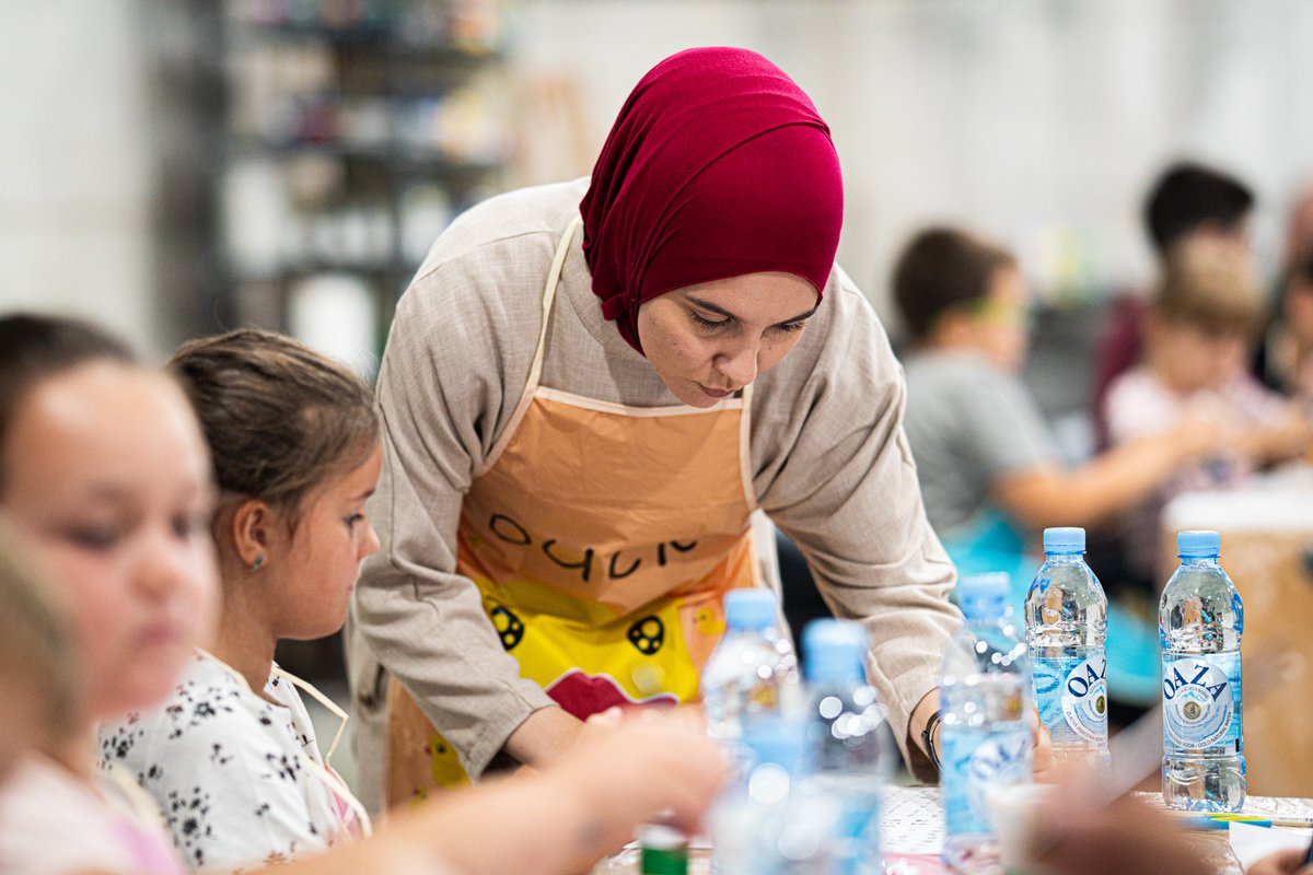 SrebrenicaMC's tweet photo. Today marked the start of the 2nd SrebrenicaKids, a summer programme of creative workshops for children aged 7 to 15 at the Srebrenica Memorial. Supported by the British Embassy in Sarajevo and the Government of the United Kingdom, the four-day programme includes art, theatre, and photography workshops, with preparation of a children's exhibition in the Creative Space.

We are talking with the children about emotions, memory and empathy. Huge thanks to the parents who entrusted their children to us from across Bosnia and Herzegovina. We have 40 participants. Today we are working with Ida Sokoljak, our painter. Many thanks also to Almasa Salihović-Huseinović, Lamija Salihović, Marizela Omerović, Begzada Halilović, Hajrunisa Džananović and Mirela Osmanović for their work with the children.

We remember our Erdoan Morankić, who worked with us on the art workshops with children at the Memorial.