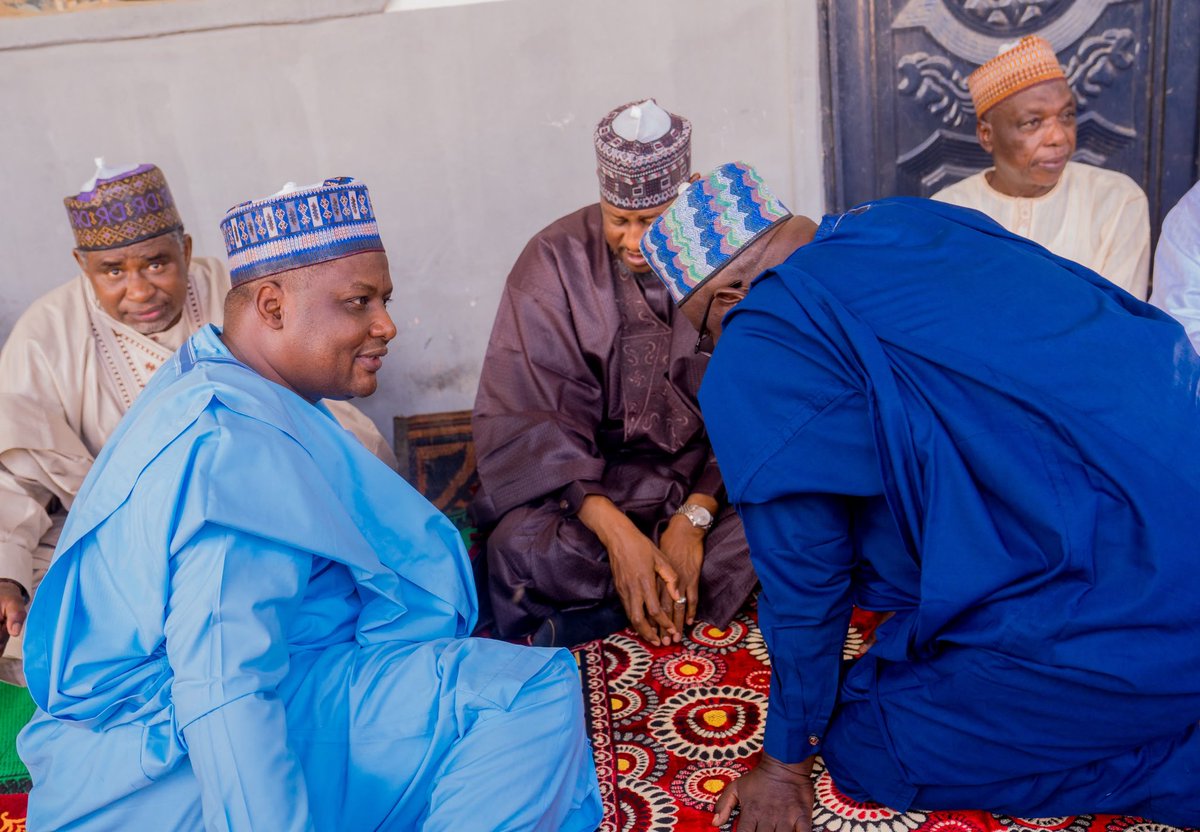 CmrdUsmanDMS's tweet photo. Governor Radda Joins Muslim Ummah at Funeral Prayer of His PPS's Stepmother

Katsina State Governor, Mal @dikko_radda , on Tuesday joined the Muslim Ummah at the funeral prayer of the late Hajiya Rukayya (Tsohuwa), the stepmother of his PPS, Hon. Abdullahi Aliyu Turaji.
@MSIngawa https://t.co/tNeYBHjM7r
