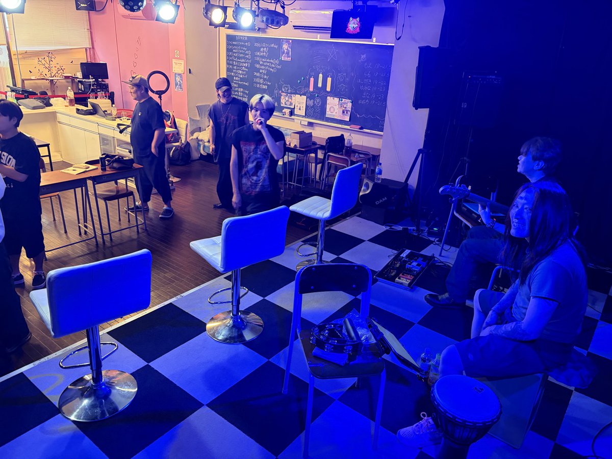 osushi2021's tweet photo. 本日はSAWAGEのリハーサルでした！
良い感じにまとまりライブが楽しみです。

HIMAWARIさんとyanagiさんはリハ後、二郎ラーメンの誘惑に負けてしまったようです。
私はキクラゲにしました。

8/15 @上野音横丁
よろしくお願いいたします！ https://t.co/Rmit6zZ5Tg