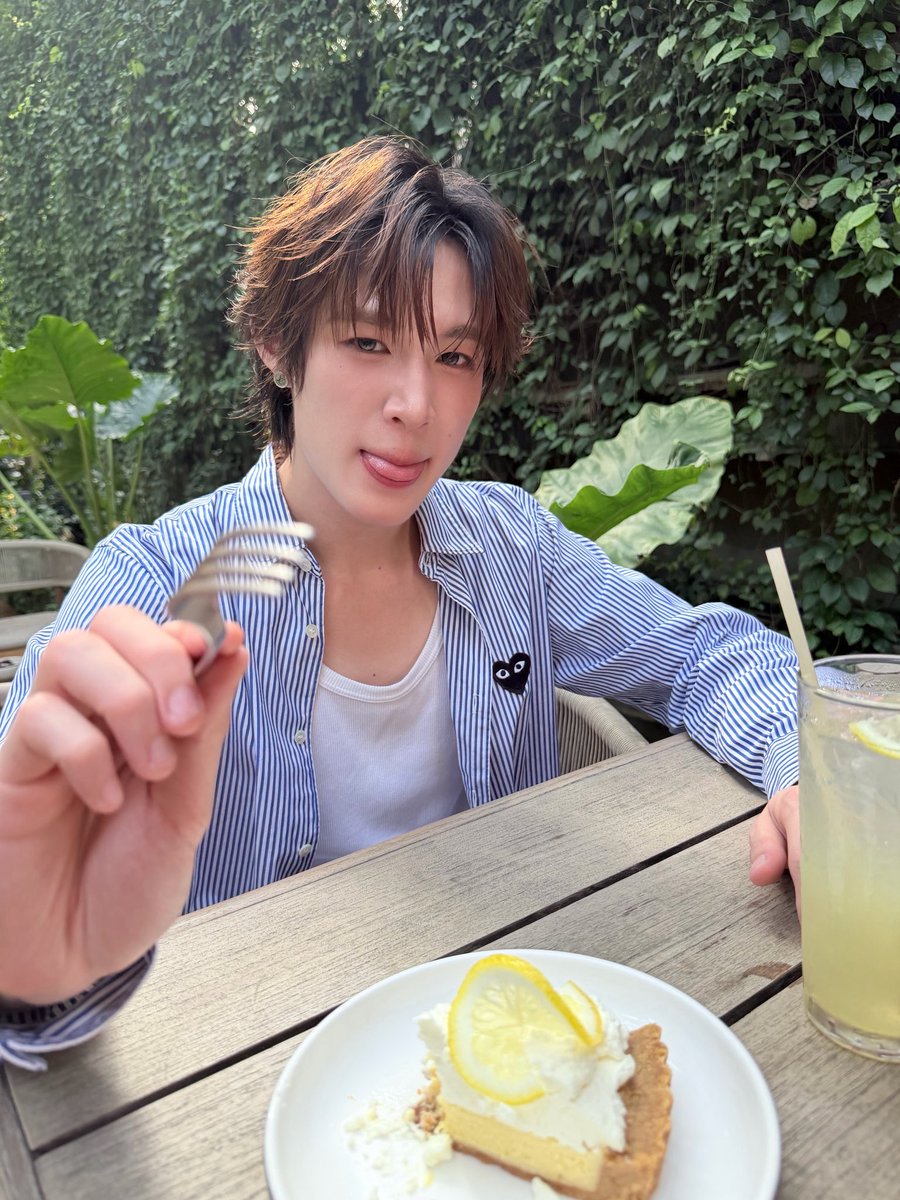 natasittttt's tweet photo. 🍋☀️🌿 #natasitt https://t.co/0KKAjjS9XC