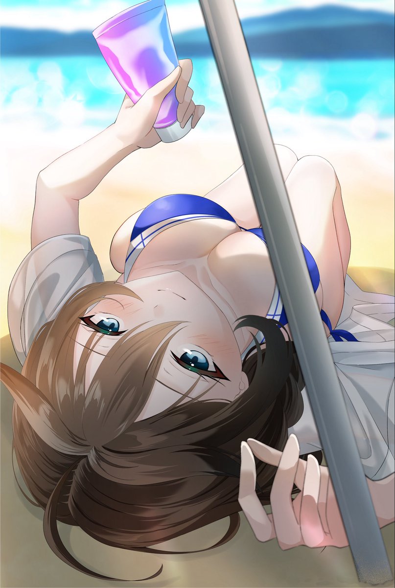 Shiratsuki_Azu's tweet photo. 日焼け止め…塗ってくれないかな？ https://t.co/04fdQdO5zB