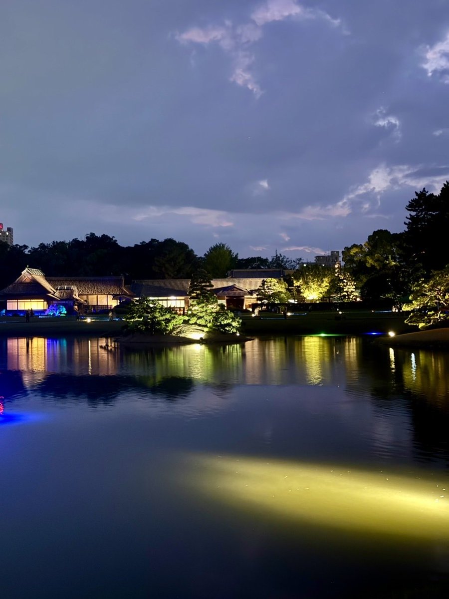 gensou_ongksai's tweet photo. 8/1(土)〜スタートした後楽園での幻想庭園🏮

今回も少し内容をお見せ致します!!!

#幻想庭園
#岡山後楽園
#幻想庭園音楽祭

開催まで残り1週間となった幻想庭園音楽祭の詳細はこちらから↓
https://t.co/5MBrYLqbFF

チケットお買い逃し無く!!! https://t.co/46J7BayspK