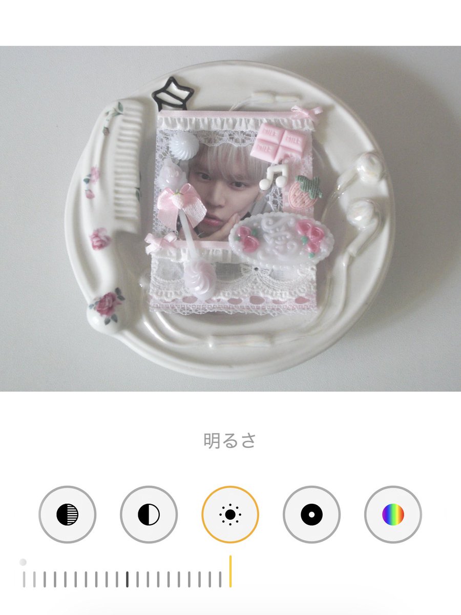 _o0ii23's tweet photo. いくつか質問が来ていたのでまとめてお答えしますᴗ ̫ ᴗ︎︎♩
カメラはCASIO EXILIM EX-Z100 を使用しています。
設定はホワイトバランスをオートにしている以外、特に変更していません。
このカメラは屋外や自然光がよく入る場所で撮ると、柔らかい質感の綺麗な写真が撮れる印象です。

↓続く https://t.co/5CgPVvInnA