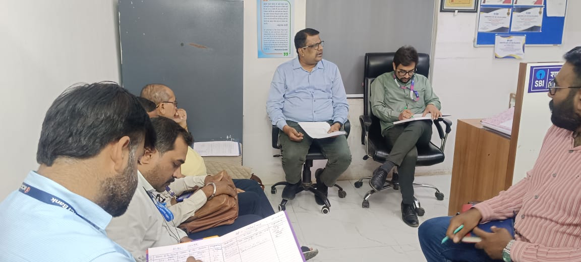 BhavnagarNrlm's tweet photo. આજ રોજ જેસર તાલુકા SBI BANK જેસર ખાતે BLBC MEETING નું આયોજન કરવામાં આવ્યું હતું.
#SelfHelpGroup #Shggujarat #shgwomen #glpc #blbc #meeting #jesar https://t.co/Xdq9EnE5uH