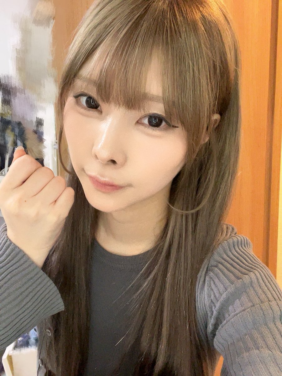 yuki____rrr's tweet photo. 皆さんにお願いがあります。

正直に言うと、このカレンダー総選挙は最初ほとんど諦めていました。

「私に投票してくれる人なんているのかな」
「他の人には勝てないかもしれない」

そんなことばかり考えていました。

でも実際に会って「応援してるよ」って声をかけてくれたり、お願いしたら「投票したよ！」って言ってくれる方がいて…。

私は本当に人に恵まれているなって思いました。

だからこそ、投票してくれた人のためにも最後まで諦めずに頑張りたいです。

もし少しでも応援したいと思っていただけたら、カレンダー総選挙の投票をよろしくお願いします🙇‍♀️

#カレンダー出演権総選挙2026