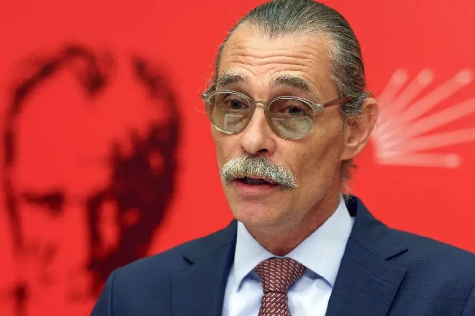 haberaktifcom's tweet photo. İsmail Saymaz: Ankara Batı Cumhuriyet Başsavcılığı’nın Etimesgut Belediyesi’ne yönelik soruşturması kapsamında kan, idrar ve saç örnekleri alınan Belediye Başkanı Erdal Beşikçioğlu’nun uyuşturucu (esrar) testi pozitif çıktı. https://t.co/CWeluHCItX