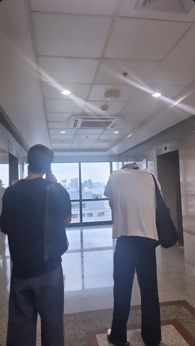 JigzErotang's tweet photo. ได้เห็นหลังแล้วก็ได้เห็นหน้าแล้ว ค่อยยังชั่ว มีแรงหายใจต่ออีก 5 4 3 2 https://t.co/MKEt29dKyA