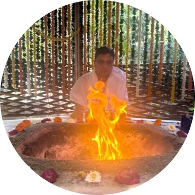 joginderbjp_'s tweet photo. पतंजलि योगपीठ के अध्यक्ष व सह-संस्थापक आचार्य बालकृष्ण जी, आपको जन्मदिवस की हार्दिक शुभकामनाएं!💐
 
मर्यादा पुरुषोत्तम प्रभु श्रीराम जी से आपके उत्तम स्वास्थ्य एवं दीर्घायु की कामना करता हूं।

@Ach_Balkrishna https://t.co/LcrHFDHGxz