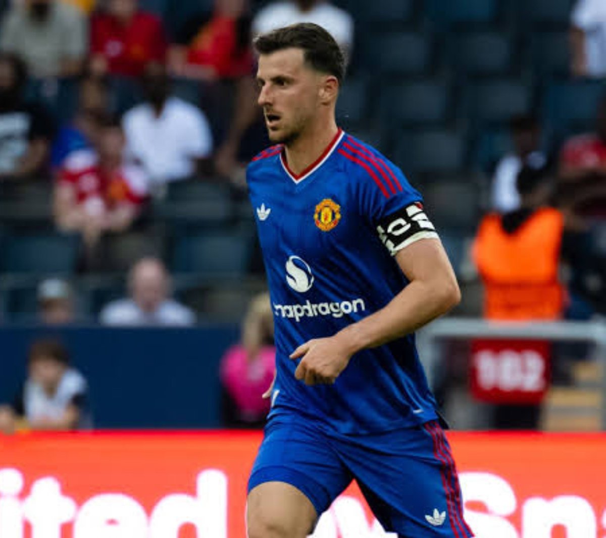 UtdFaithfuls's tweet photo. 🚨 - BREAKING!!

 It is now NOT certain that Man Utd will sign another midfielder.

Mason Mount has started all three pre-season fixtures in a deeper ROLE.

This means United have four to rotate in those two spots, with Kobbie Mainoo completing the quartet. [@TheAthleticFC] https://t.co/jzNOaqJ6VR