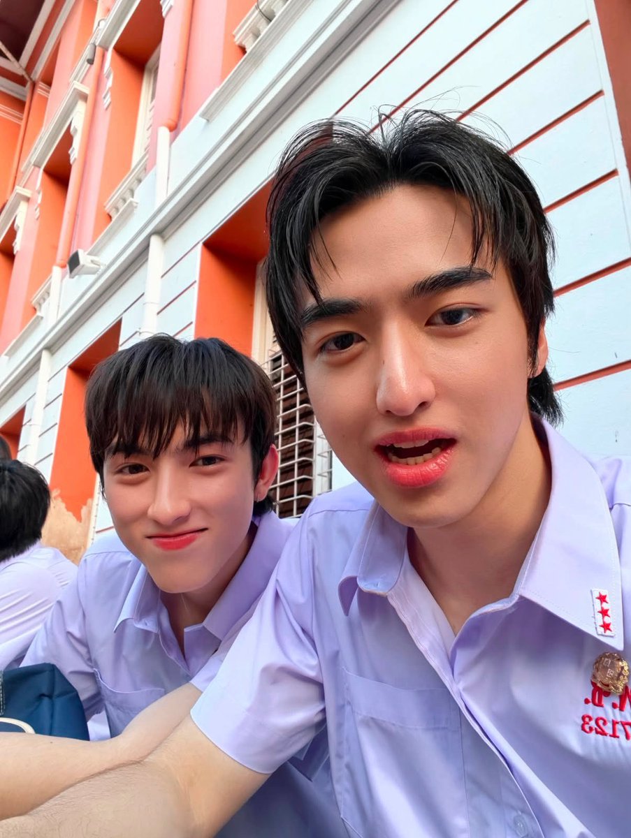 Elle_chumu's tweet photo. หาให้เจอนะคนที่พร้อมจะทำอะไรเพี้ยน ๆ ไปกับเรา https://t.co/DalTVtptpW