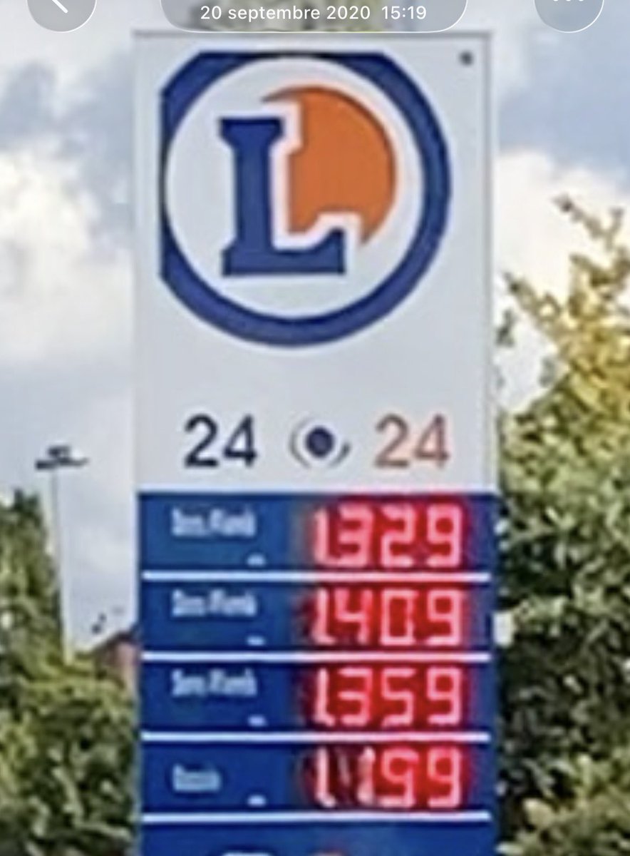 LeTemps___'s tweet photo. Regardez la date, puis le prix à la pompe

Et dire qu’on se plaignait déjà que ça avait explosé https://t.co/SDm2a3035i