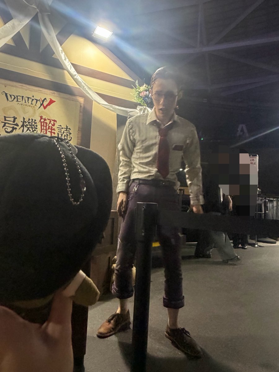 masamasa9656's tweet photo. これは探鉱ぬいに「ノートン・キャンベル！！？貴様！！フン！地図！！」って威嚇してたので磁石投げるフリ��たら引き寄せられてた弁護士 https://t.co/kSP16zmIYg