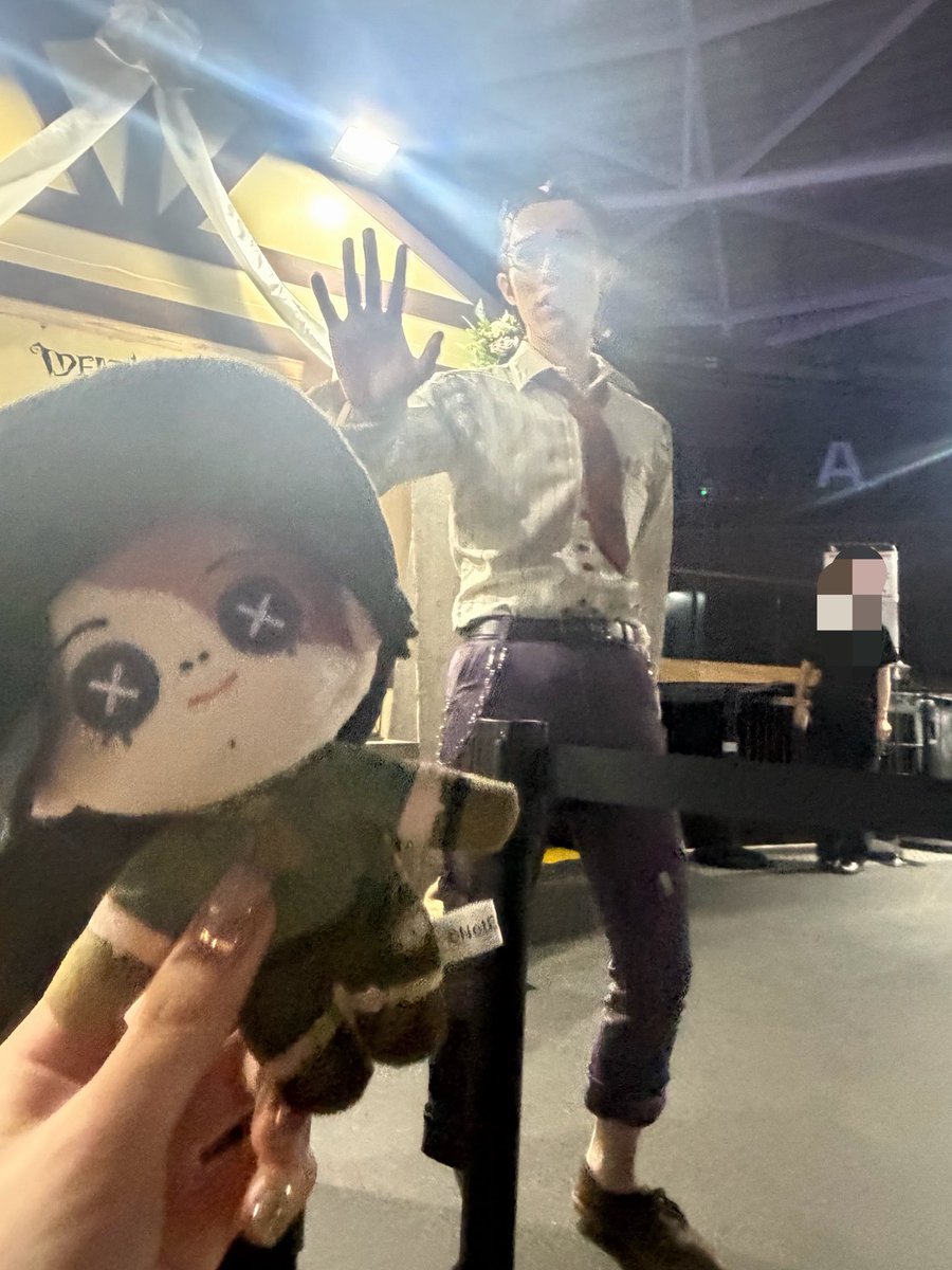 masamasa9656's tweet photo. これは探鉱ぬいに「ノートン・キャンベル！！？貴様！！フン！地図！！」って威嚇してたので磁石投げるフリ��たら引き寄せられてた弁護士 https://t.co/kSP16zmIYg