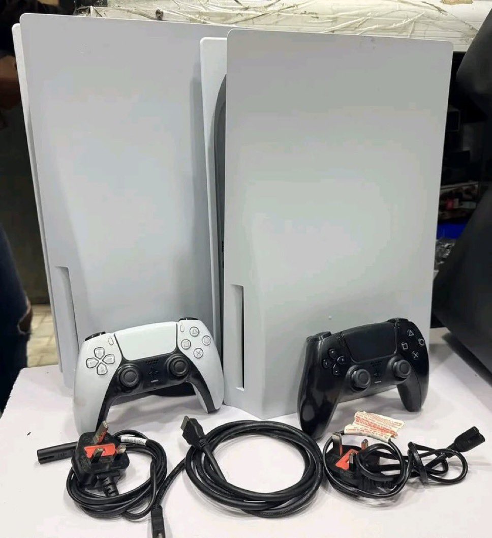 OloriOfOloris's tweet photo. Number 1 gadget store in the whole of Abuja!!! Best price for the best quality! https://t.co/iqhkfCie4L
