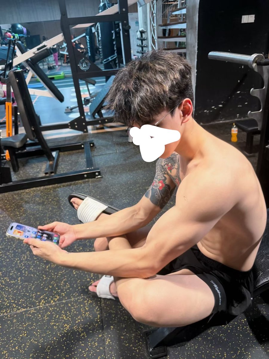Qingtjfdf's tweet photo. 所有人 感受 ＃薄肌 ＃巨乳 ＃榨汁 #精液 https://t.co/j0qjGlOfpc