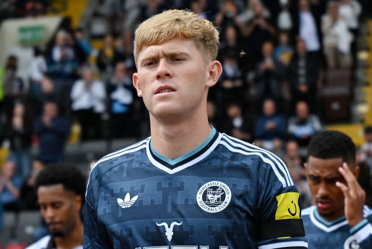 mufcMPB's tweet photo. 🚨 Lewis Hall is well liked by Manchester United, but a deal looks HIGHLY complicated. Sources say Newcastle are now privately insisting the player will NOT leave. #MUFC [@lauriewhitwell] https://t.co/zWTYE0nzdD