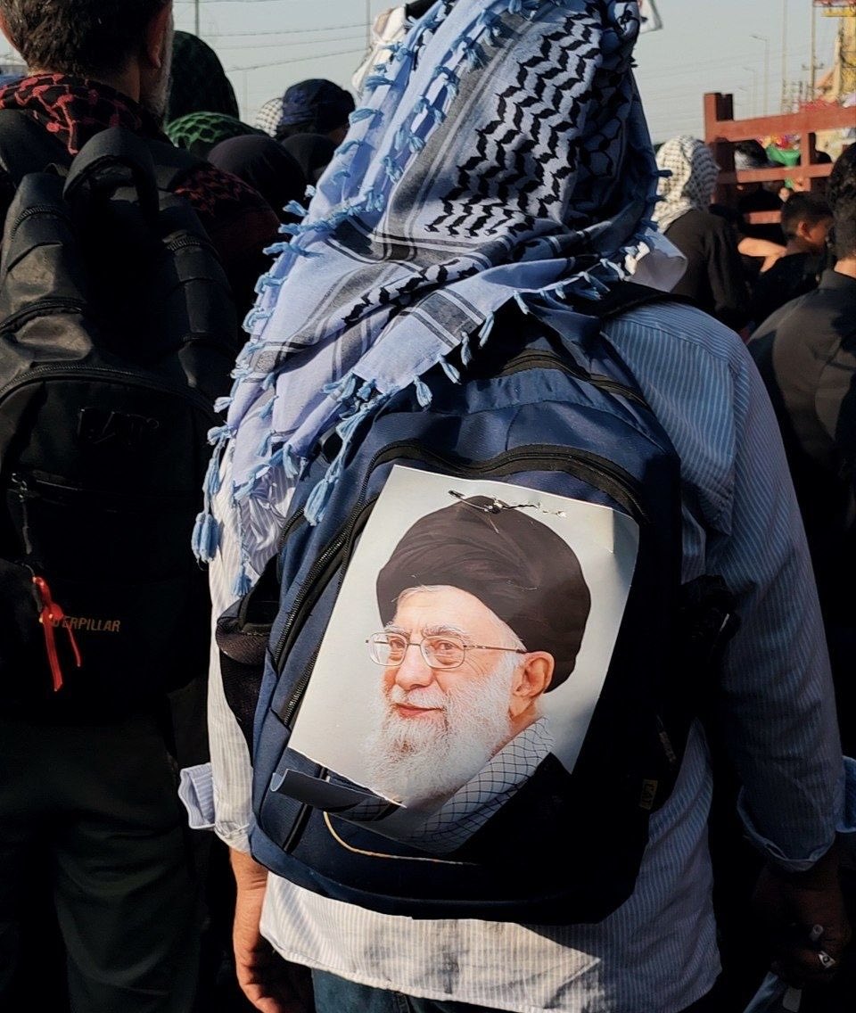 maHsaaa78's tweet photo. اربعین، فقط یک مراسم نیست
یک مکتب است
ثمره سال‌ها نگاه راهبردی به عاشوراست؛
نگاهی که رهبر انقلاب، آن را سرمایه امت اسلامی می‌دانست..
#یا_لثارات_الحسین
#عاشقان_حسین https://t.co/XEEKGYmrjw