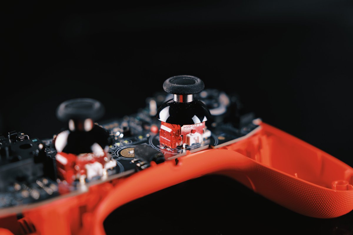mygamesir's tweet photo. GameSir Tarantula 8K PC | Now Available on Amazon

Craftsmanship that redefines control. A closer look inside the GameSir Mag-Res™ TMR Sticks Gen-2, designed to eliminate stick drift and reach ultimate precision. And the core of our true 8000Hz polling rate.⚙️

Be competitive. Be Pro.

Order Now & Learn More

On Amazon: https://t.co/NEH5nWpP6l
On our official website: https://t.co/eTcbOI0Teu