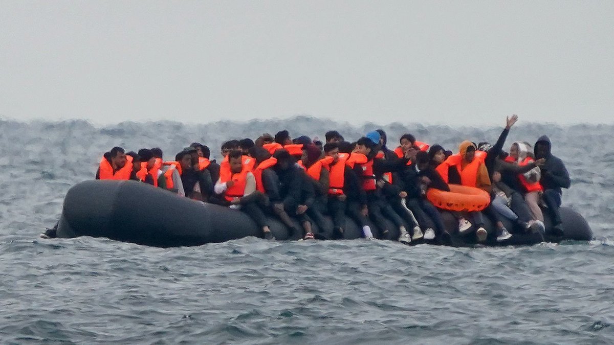 barryrobson's tweet photo. @Fibee88337416 Coming to your town soon unless you wake up sooner π«£π³π€¨
#StopTheBoats #StopTheInvasion #StopTheBenefits #StopTheHotels #StopTheNHS #NoMoreMigrants #NoMoreMosques #SendEmBack #DeportNotSupport #ActionNotWords #DrainTheSwamp #GetRidOfTheLot #SaveOurCountry #SaveOurChildren π¬π§ https://t.co/Z5gFo3Br59