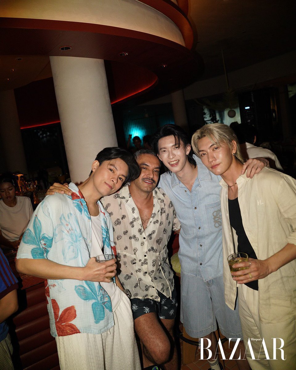 HooperJeng's tweet photo. Due to filming so PuPu came to Bazaar Escape event in Pattaya late, but he still made it last minute😆 Handsome by the sea. Khun Ali seems like our Boy a lot❤️
Happy for you to be loved by many people. 
By the way you really have so fair skin, bright in the night😘
#ppoohkt https://t.co/xqX5oWLAO5