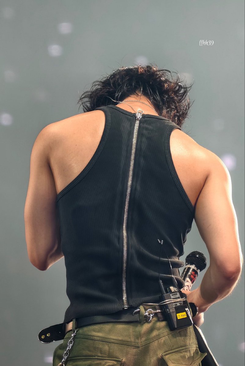 nrdsung's tweet photo. THAT JAIST IS ILLEGAL  (×𐃷×) https://t.co/puYUhPDnqm