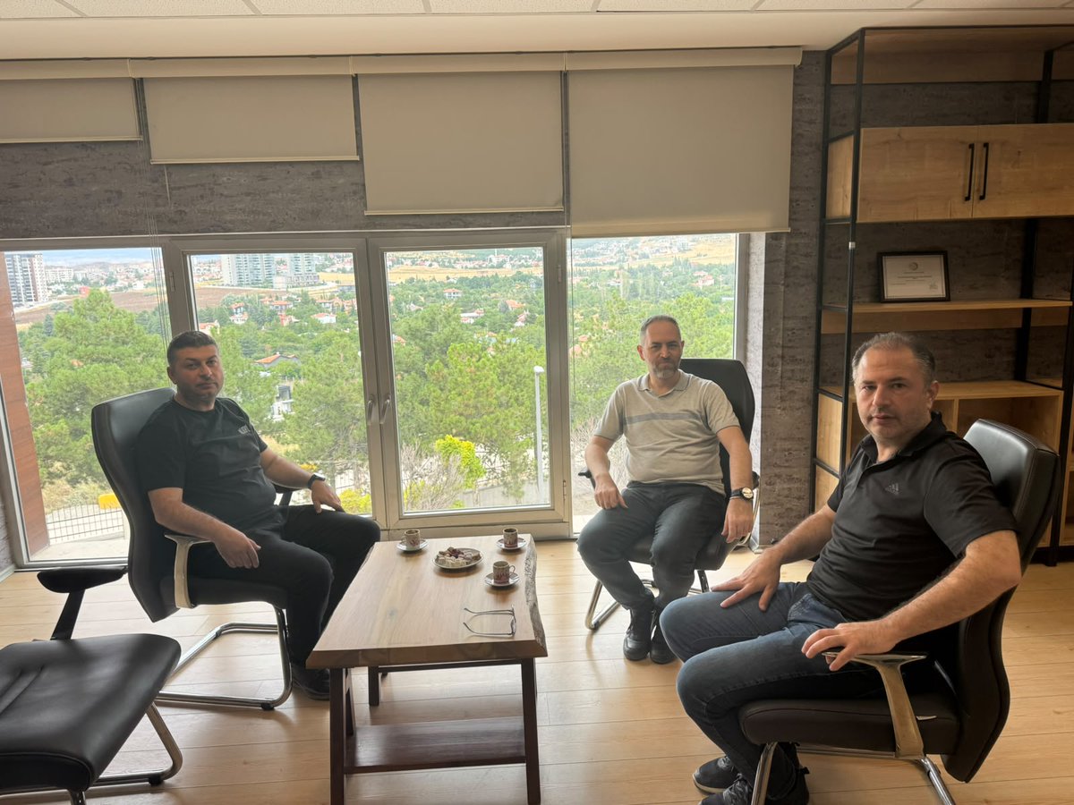 ttohitit's tweet photo. REMTY Makina İmalat yetkilileri Ramazan Yıldırım ve Haldun Küçüktataroğlu, Hitit Üniversitesi TTO AŞ'yi ziyaret etti. Ziyarette, üniversite-sanayi iş birliği konularında görüş alışverişinde bulunuldu. Kendilerine nazik ziyaretleri için teşekkür ederiz.
@HituKurumsal https://t.co/zeLGdarydp