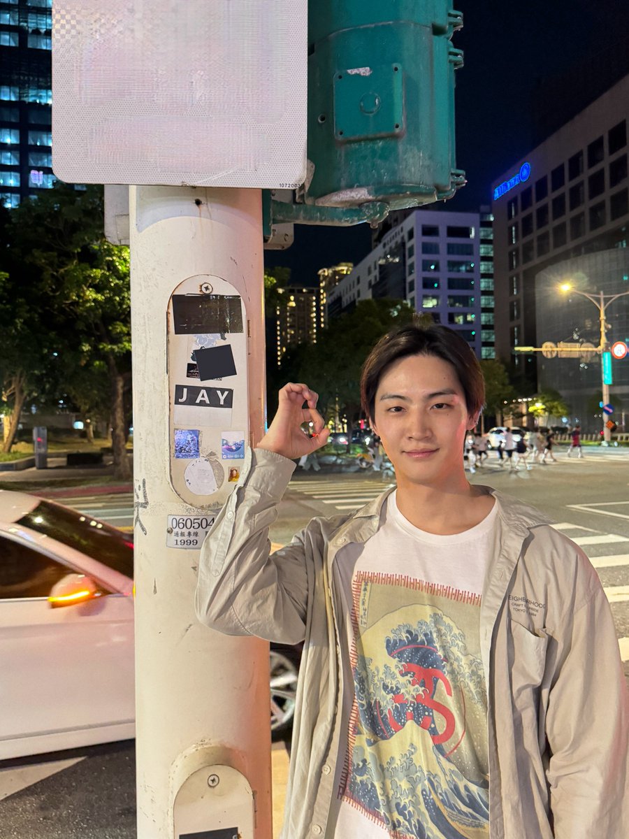 poonniez's tweet photo. ลุคหน้าสด ปรุงจืด ผมไม่เซ็ต นี่คือนัมเบอร์วัน อันดับหนึ่งสุดๆ ชอบบบ ละรูปแรกฮีทำตัว B ให้เป็นคำว่า JAY B ด้วยนะ สรรหาทำมาก555

#JAYB #제이비 https://t.co/8xFOcPS4LI