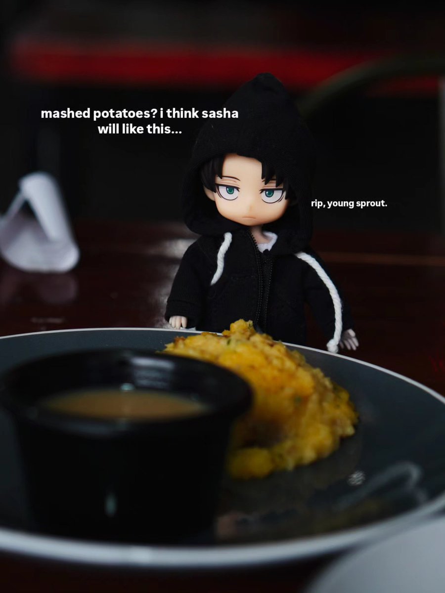 _traffyluffy's tweet photo. And Levi makes an appearance again  😆✨️

Man, whenever I bring out Levi, I always remember that nendoroid era where he's being sold for like 10K pesos (approx 160 usd) lmaooo

#levi #leviackerman #aot #nendoroid #attackontitan https://t.co/Qd0DcI11YO