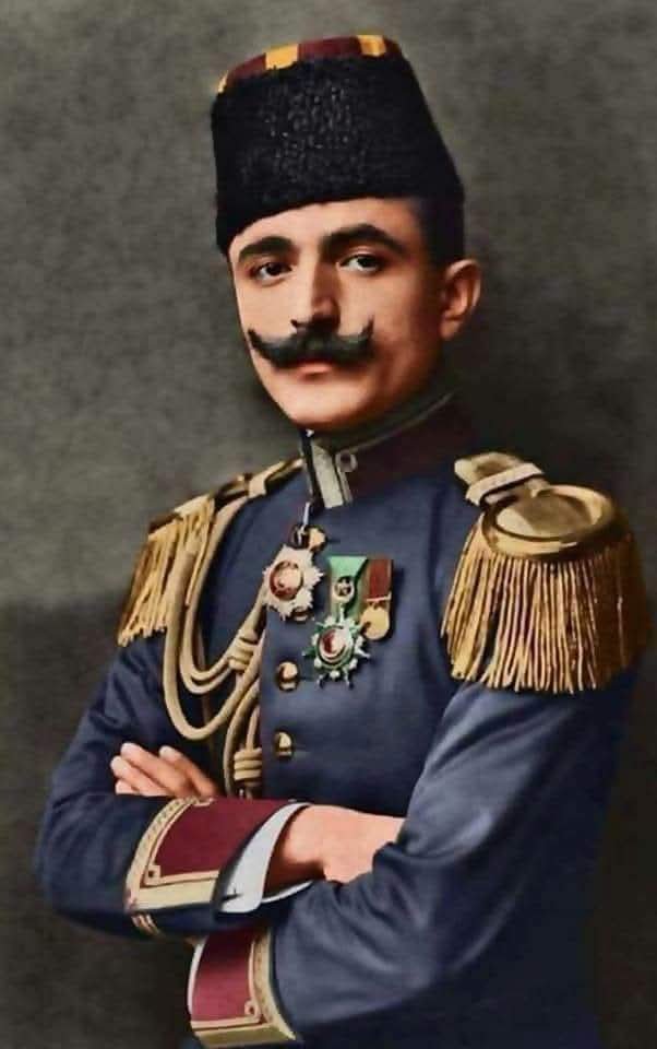 ahasanpasaoglu's tweet photo. “Enver Paşa bir ahlak abidesidir” derdi rahmetli Mehmed Niyazi.
Ahlâkın ve cesaretin vücut bulmuş hali Enver Paşamızı şükranla anıyorum.
Yaşadığımız her saniye Turan Hayali kuracağız.
Andolsun...
#EnverPaşa https://t.co/bHuZljWE7N