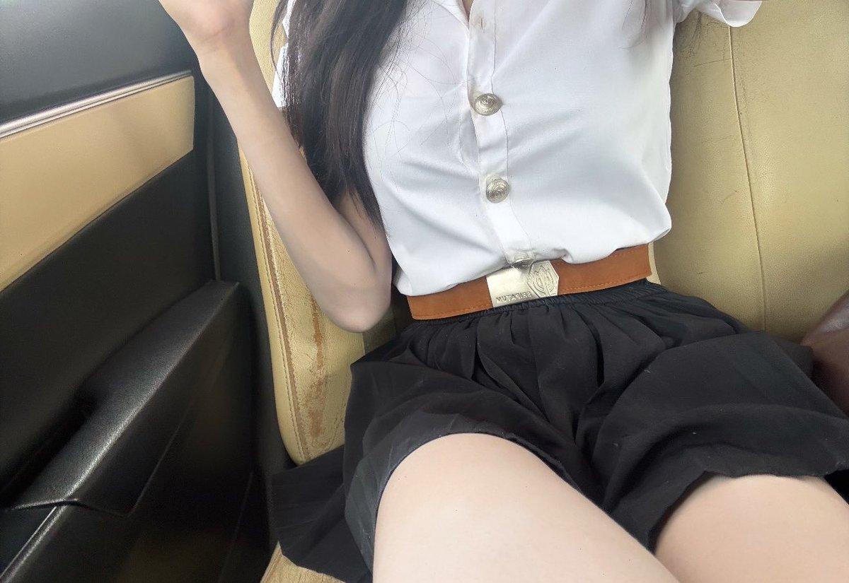 Momijizqj's tweet photo. คาชุดมั้ยค่ะ #นนทบุรี #วงศ์สว่าง #มจพ https://t.co/V8cEgOnLzF
