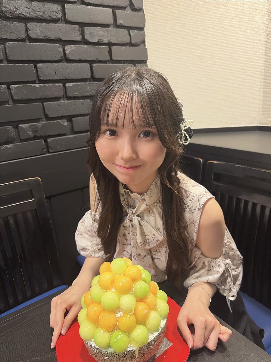 mafuyu_hinaoka's tweet photo. 「前よりも可愛くなったね」「垢抜けたね」ってたくさん言ってもらえて嬉しい💖
8月ももっと可愛くなるからね https://t.co/NJJ0JXFsP6