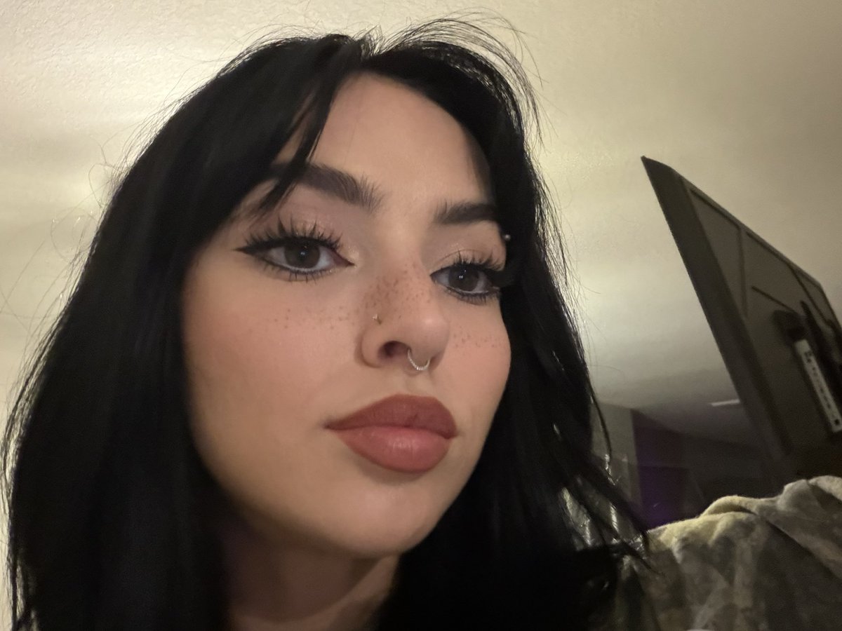 kamluvkiller's tweet photo. https://t.co/FkquJrkwhM