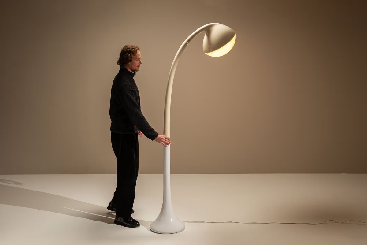 4AAAAart's tweet photo. DL5 Lampione in White for Guzzini by Fabio Lenci https://t.co/Kjazr2GBDT
