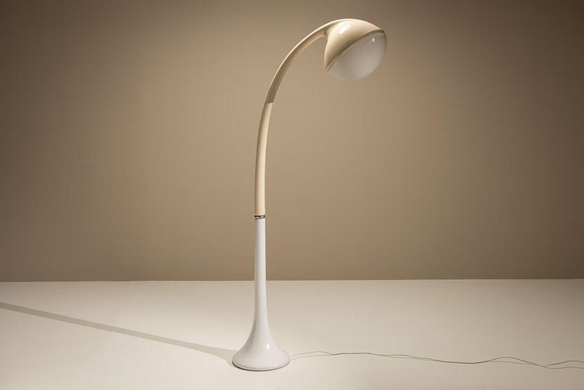4AAAAart's tweet photo. DL5 Lampione in White for Guzzini by Fabio Lenci https://t.co/Kjazr2GBDT