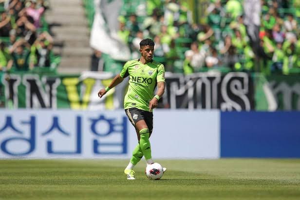 J1LeagueEU's tweet photo. #jleague transfer rumor ❤️🔥
According to Korean sources, #fagiano Okayama is about to sign the MF #Oberdan of #jeonbukhyundai. The japanese team has triggered the release clause
#Jリーグ #ファジアーノ岡山 https://t.co/wfOcqv7dVQ
