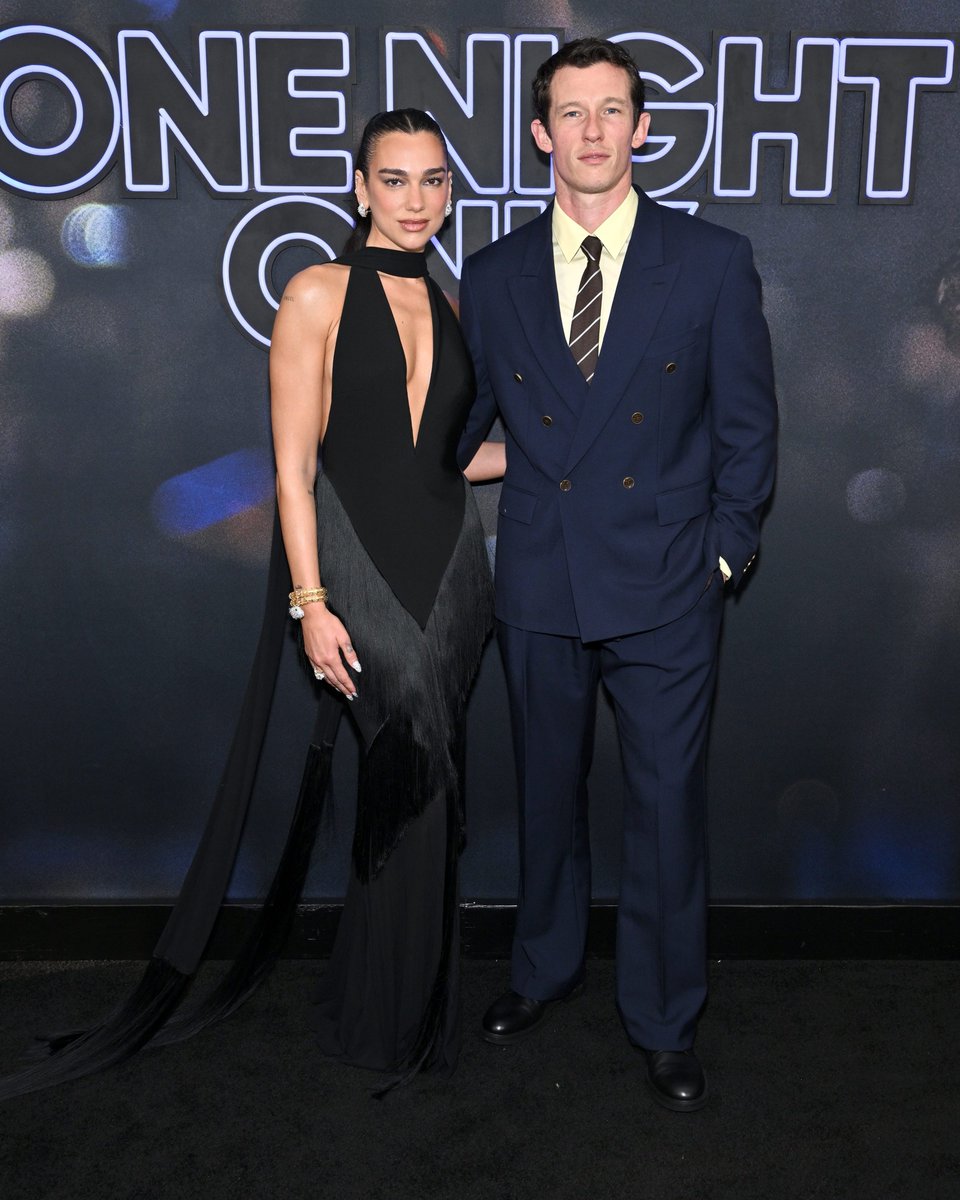 CineHubCity's tweet photo. 💍 Dua Lipa and Callum Turner made their first red carpet appearance as a married couple at the One Night Only premiere in NYC. ✨❤️

Are they Hollywood's best-dressed newlyweds? 👀

💬 What do you think?

#DuaLipa #CallumTurner #OneNightOnly #RedCarpet #Hollywood https://t.co/9vUr2j0DE3