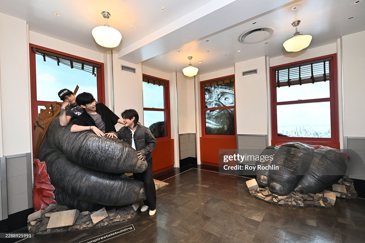 krstnrrae's tweet photo. PABKENTIN VIA Getty Images 🥹😎

SB19 IN NEW YORK 
@SB19Official #SB19 https://t.co/NKXFxQE6po