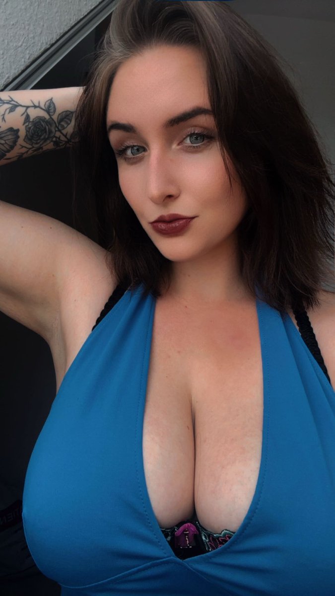 DarkGoddessAnna's tweet photo. Deine Tägliche Erinnerung, dass du noch was zu erledigen hast. 👉🏼💸 https://t.co/1wpkLBwurF