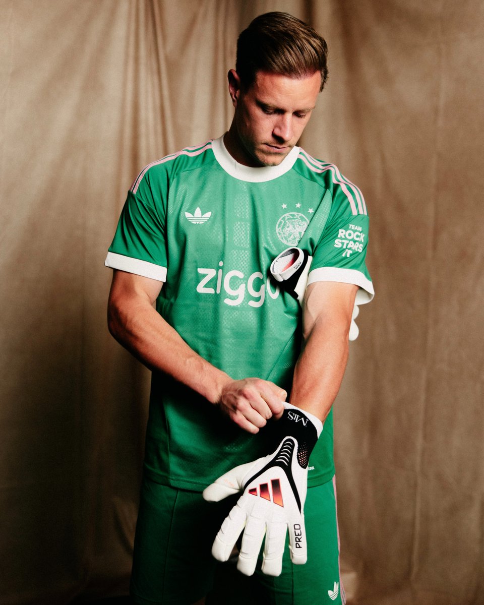 AFCAjax's tweet photo. We are delighted to announce the signing of Marc ter Stegen on a season-long loan from FC Barcelona. 

Willkommen, Marc!