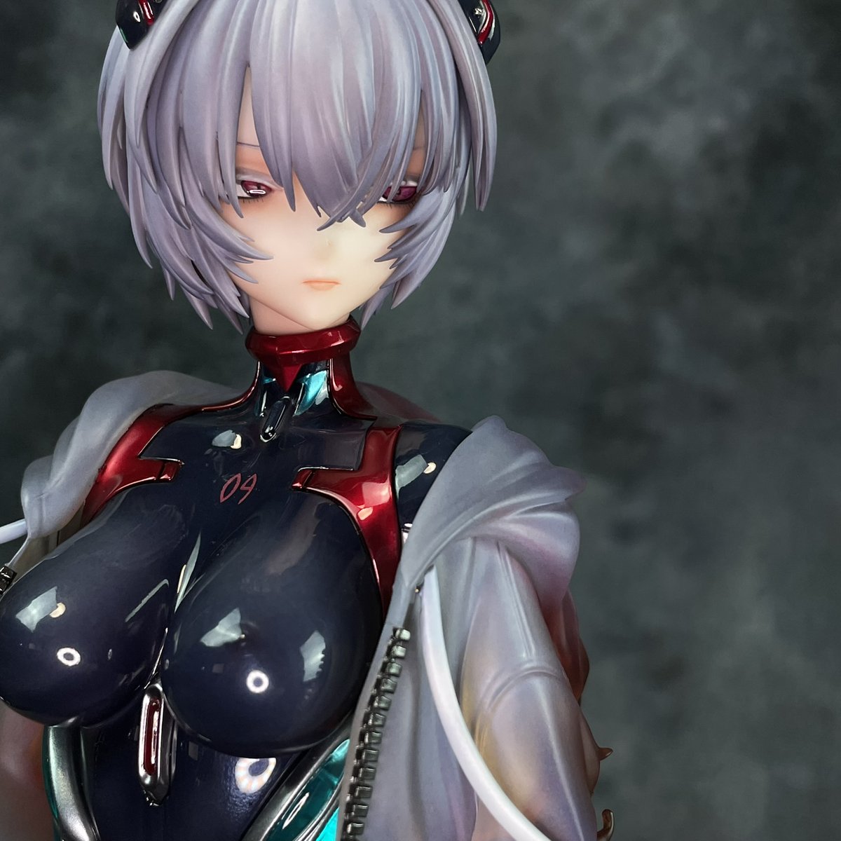 toto_armored's tweet photo. 【Toto MODEL : Detail】

綾波レイ胸像のディテールをお見せします。

この一点物を、コレクションの中心にお迎えいただけるオーナー様を募集しております。

価格はご相談可能です。  

詳細は以下ECサイトよりご確認ください。
https://t.co/RRX8GEJBiU

DMも歓迎いたします。

#綾波レイ https://t.co/j8xi7Ek09m