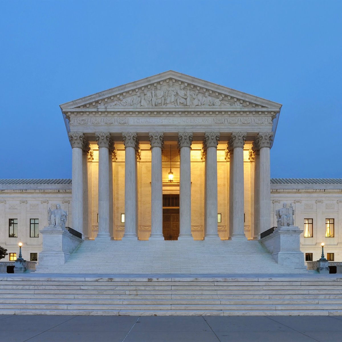 interesting_aIl's tweet photo. The Supreme Court rules 6-3 that police getting your phone's location is a search and requires a warrant https://t.co/Hw0T2u0dnm
