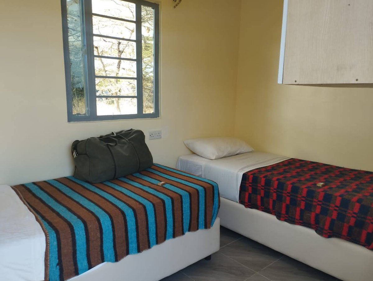 Premium2008's tweet photo. In Nanyuki, staff for our latest client will enjoy cozy accommodation units designed and fabricated by https://t.co/KyamvLH0Pw. 
Each 40ft unit is partitioned into 4 sub-spaces each fitted with modern bathrooms with ample space for two staff per room. How about that? 
Building communities the Premium Way👌

[Kanze Dena #NCBAPropertyDuka #UhurusBoyfriend Uhuru Kenyatta]