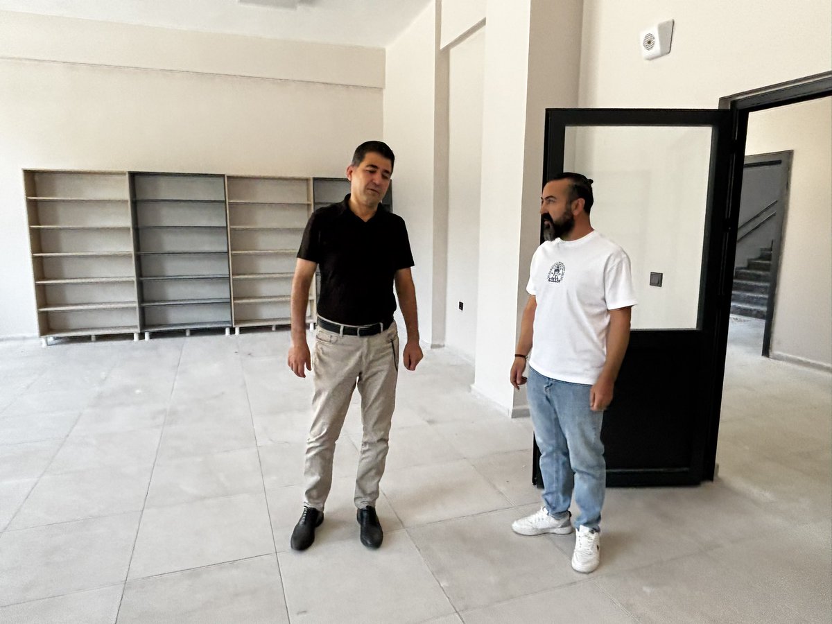 incesumem's tweet photo. Müdürümüz Sn. Erkan Çiçek, Bekir Yazgan Yaşar Çilsal Mesleki ve Teknik Anadolu Lisesini ziyaret ederek eğitim öğretim yılı hazırlıkları inceledi.

@tcmeb
@kayserivaliligi 
@gokmen_cicek_
@incesukay 
@omersaidkarakas 
@CoskunESEN57 
@kayserimem 
@KayseriMEMArge
@erkancicek3838 https://t.co/7jsEyneqDY